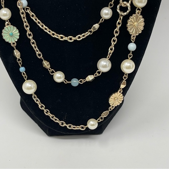 Charming Charlie Multilayer Faux Pearl Beaded Necklace - Picture 5 of 9